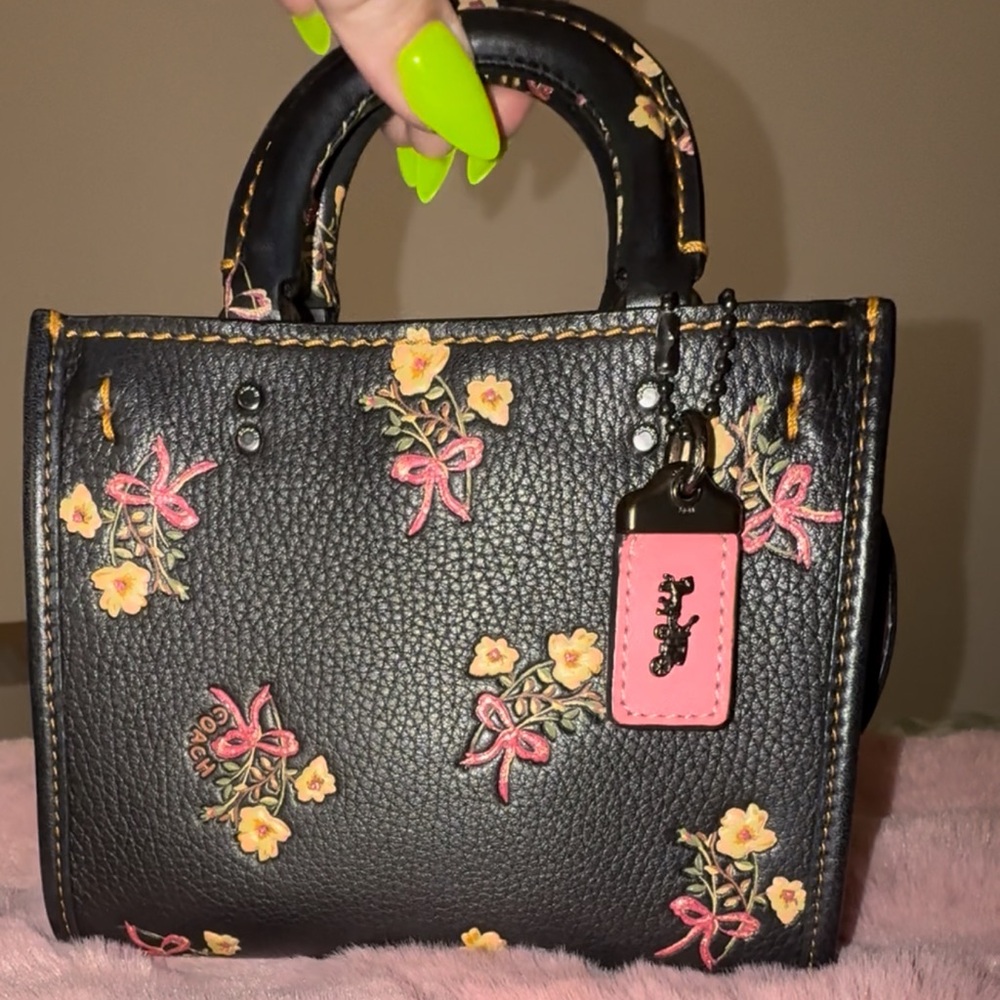 Coach Rogue 17 w/ Floral Bow Print